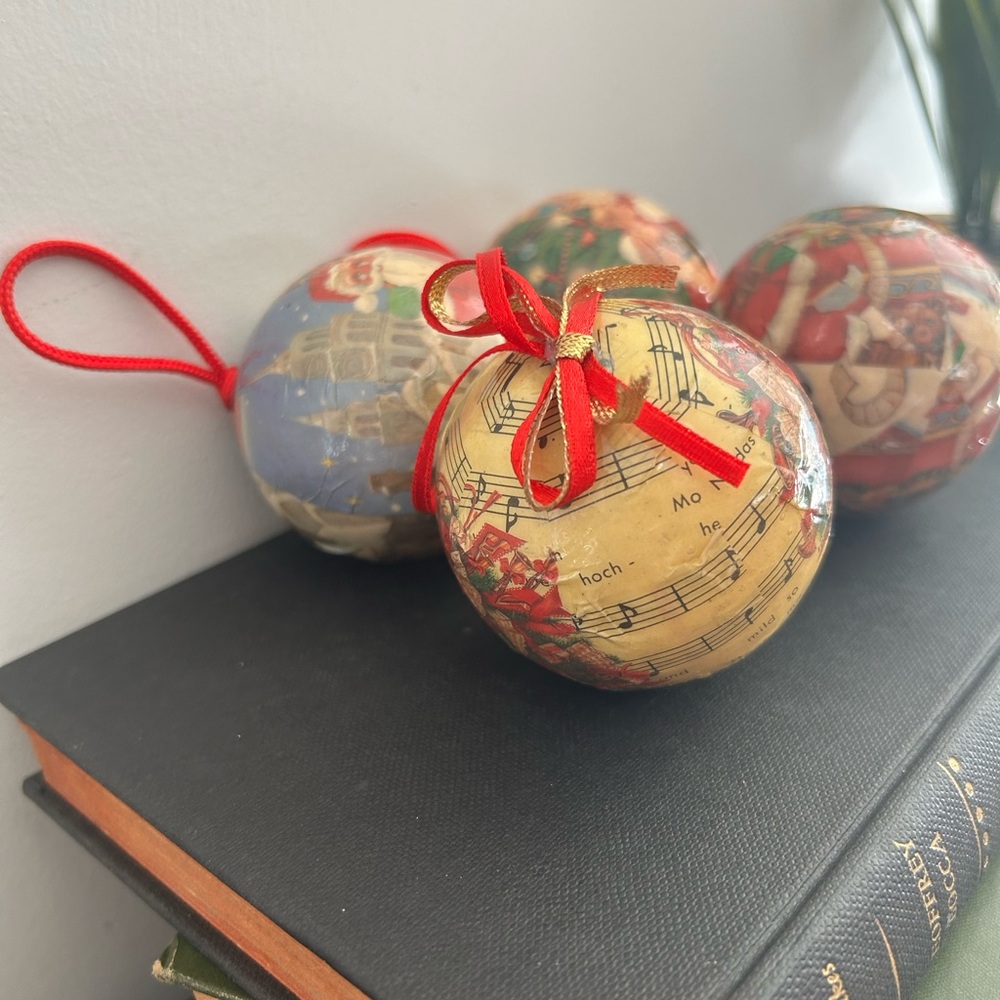 4pc Vintage Santa Christmas Decoupage Paper Mache Ball Ornaments 3”